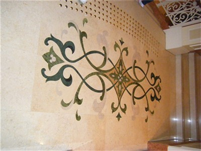 豪華な大理石の床