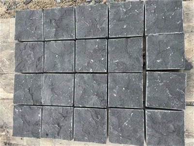 天然石 10X10cm 耐久性のある玉石敷石